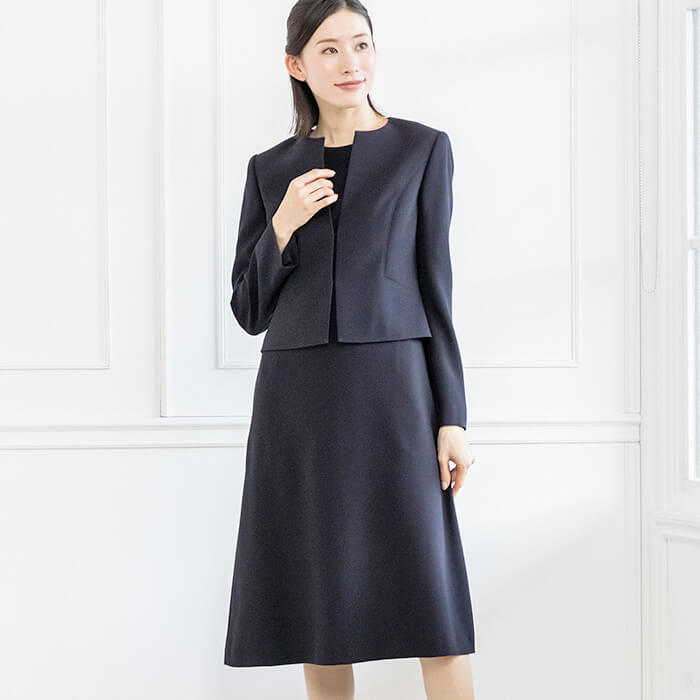 洗える｜ノーカラーのお受験スーツ 7号・ネイビー｜東京ソワール