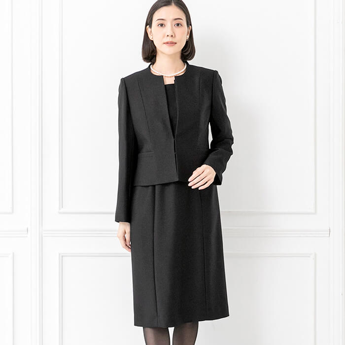 スーツ風のアンサンブル 7号・ブラック｜東京ソワールオンラインストア