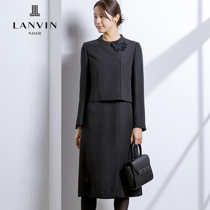 コサージュ付きJLシルクのアンサンブル 11号・ブラック｜東京