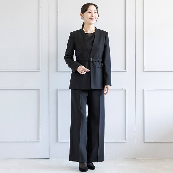 洗える｜ストレッチ素材のパンツスーツ 15号・ブラック｜東京