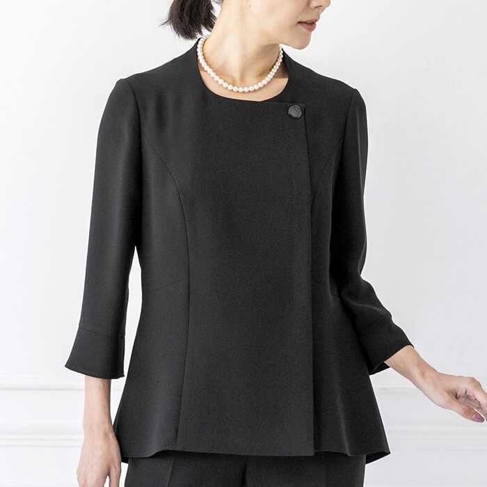 洗える｜ストレッチ素材のパンツスーツ 13号・ブラック｜東京