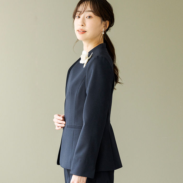 洗える｜定番ネイビーパンツスーツ 13号・ネイビー｜東京ソワール