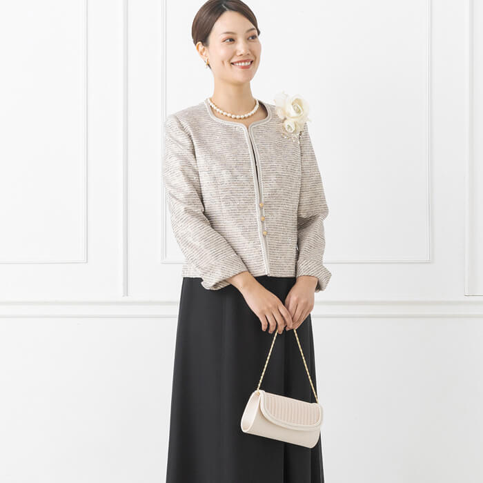 華やかな雰囲気、ブーケコサージュ ・オフホワイト｜東京ソワール