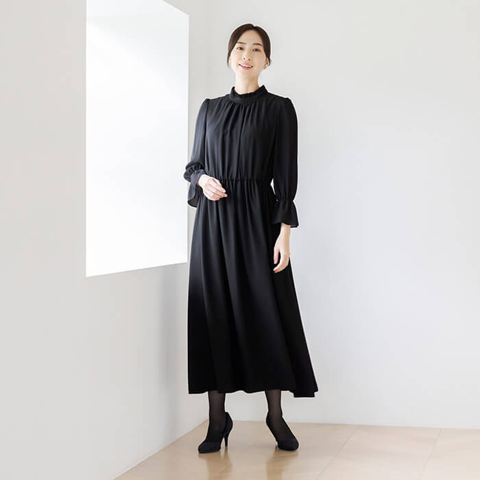 ギャザーワンピースのアンサンブル 13号・ブラック｜東京ソワール