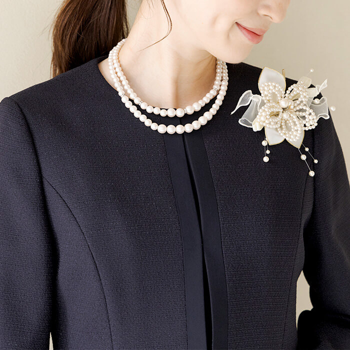 シンプルで上品な定番ネイビースーツ 13号・ネイビー｜東京ソワール