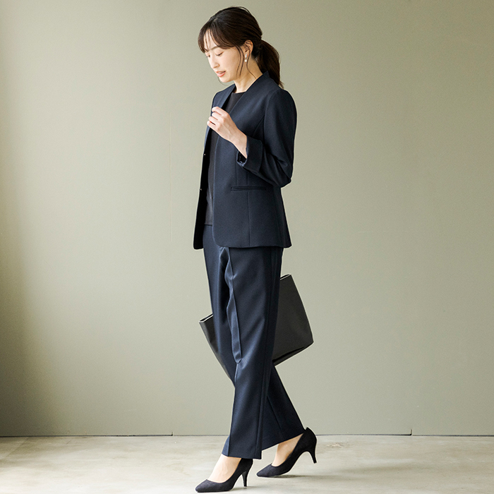 洗える｜定番ネイビーパンツスーツ 9号・ネイビー｜東京ソワール