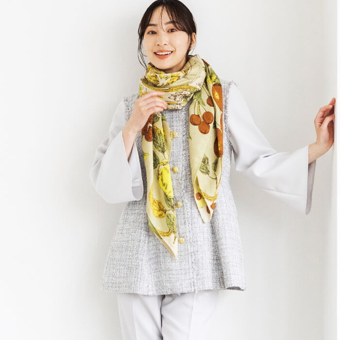 マニプリ｜フルーツ柄のウールシルクストール ・イエロー｜東京