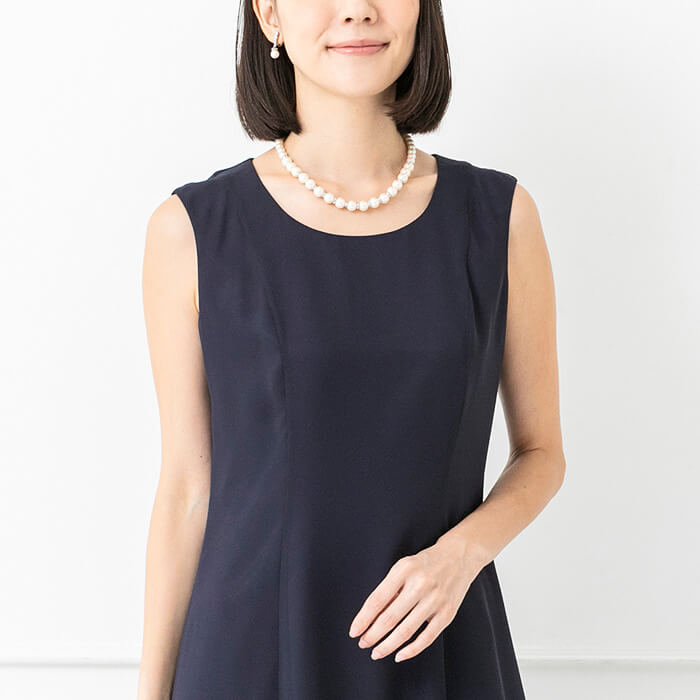 シフォンのフレアーワンピース 17号・ネイビー｜東京ソワール