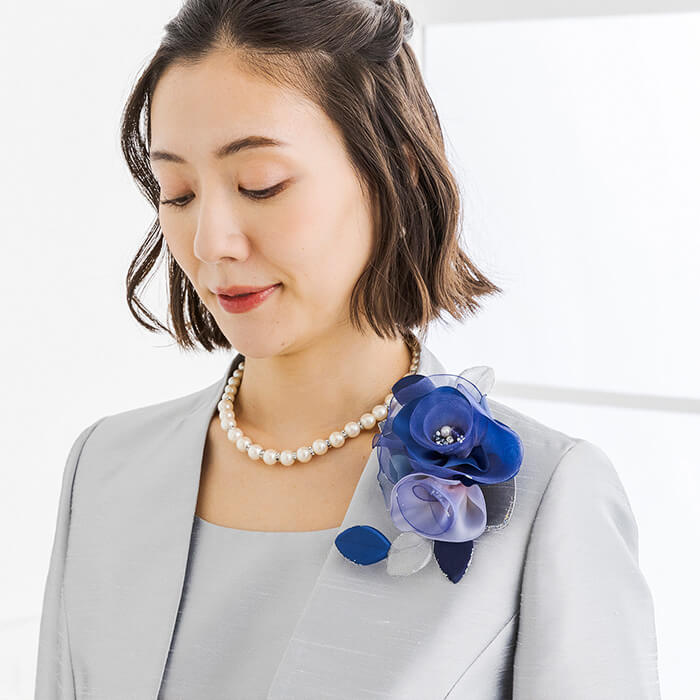 軽やかフォルムのシンプルボレロ 5号・シルバー｜東京ソワール