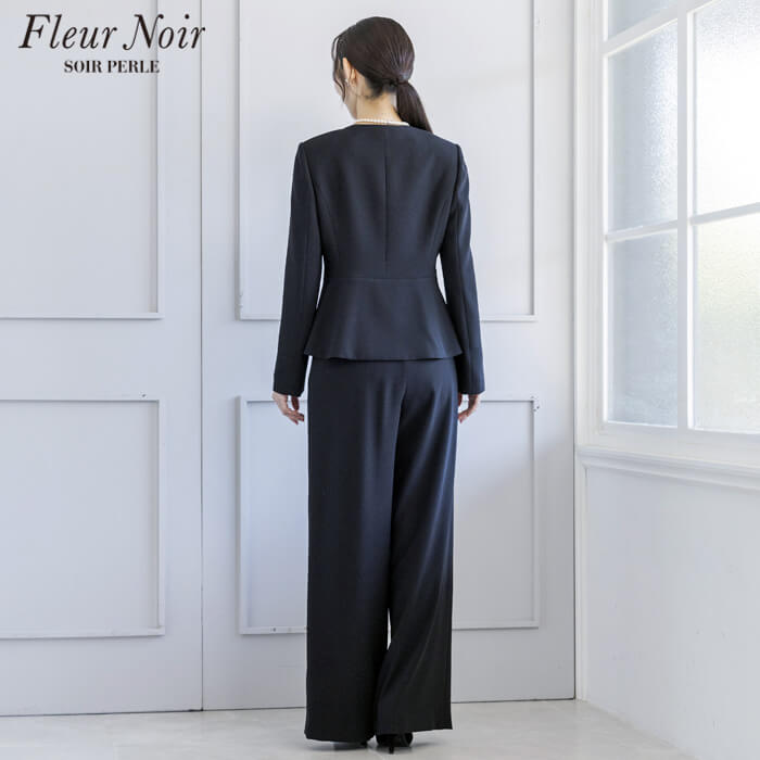 エレガントなパンツスーツ 11号・ブラック｜東京ソワールオンライン