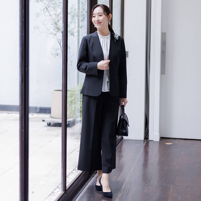 洗える｜大人の頼れるパンツスーツ 11号・ネイビー｜東京ソワール