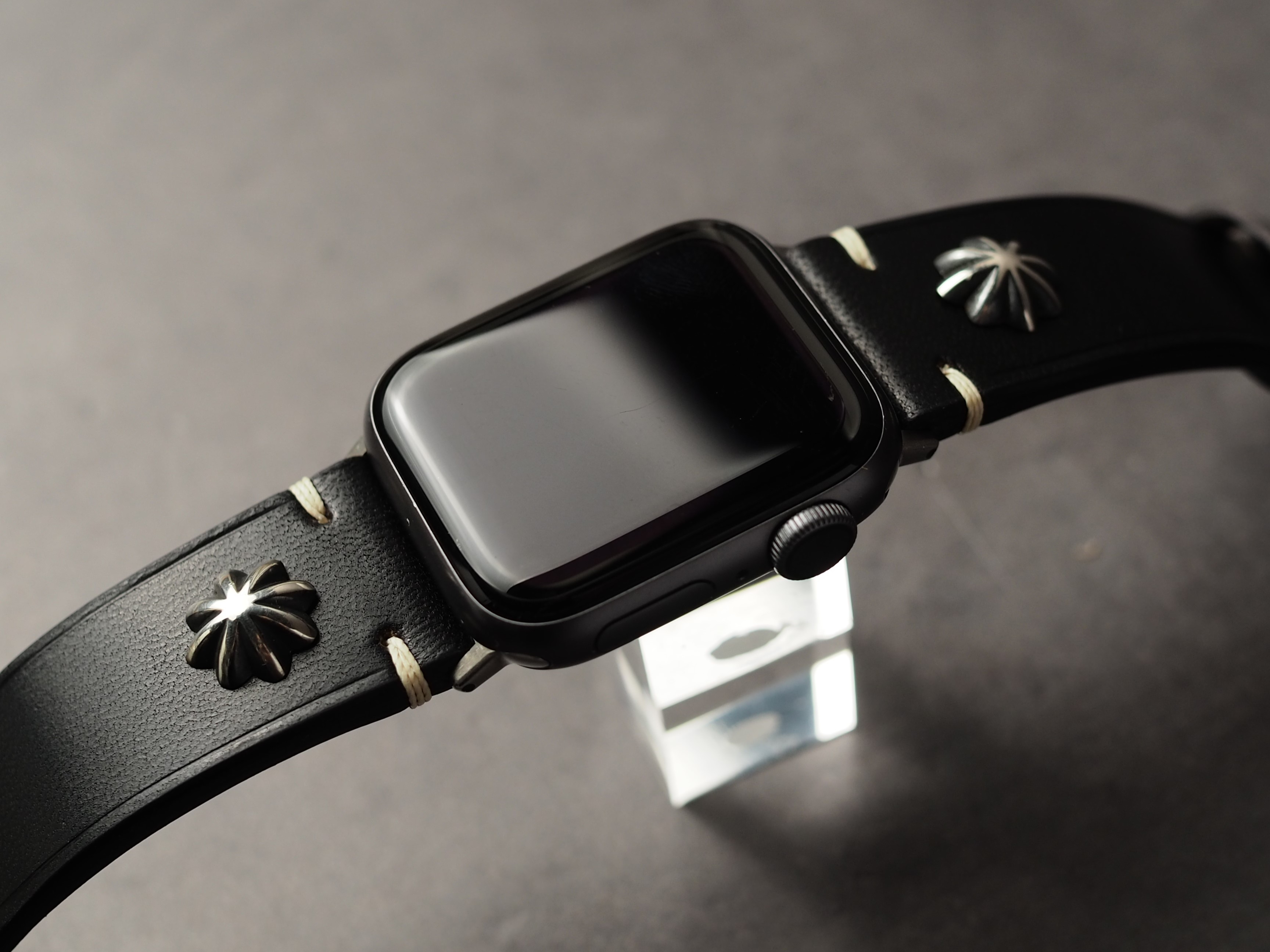 腕時計/アップルウォッチ用ベルト（バンド）【SILVER CONCHO ”クロム