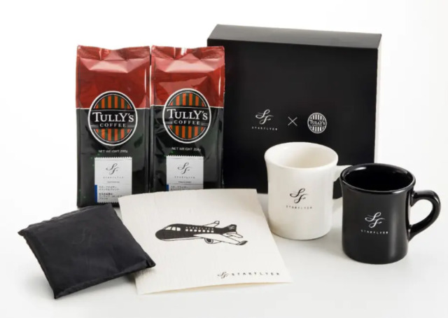 スターフライヤー、就航15周年記念グッズセット&フライトタグ発売