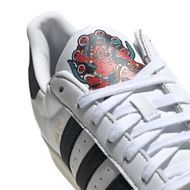 adidas OriginalsがSUPERSTAR 50周年を記念し新モデルが登場｜タトゥー