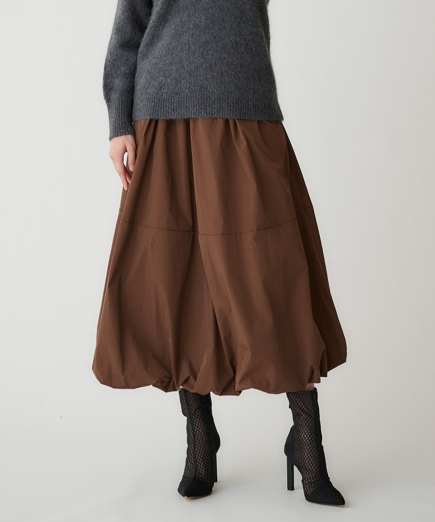 タフタボリュームバルーンスカート – FACE SANS FARD