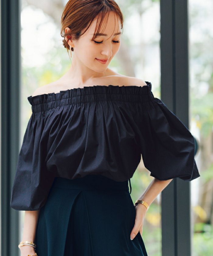 フリルオフショルダーボリュームブラウス | ur's（ユアーズ）