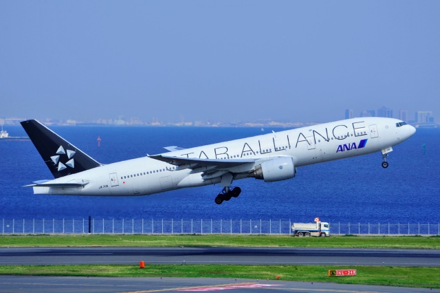 スターアライアンス」特別塗装機 全日空 (777-200 | JA711A) ガイド