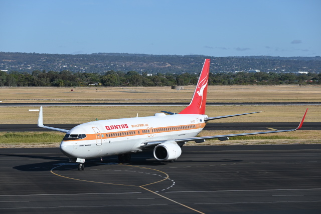 レトロ・ルーI」特別塗装機 カンタス航空 (737-800 | VH-XZP) ガイド