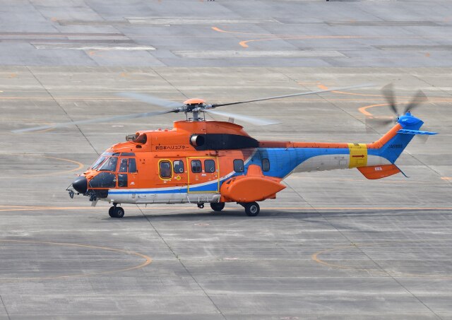 新日本ヘリコプター 機材一覧 運用中 アエロスパシアル AS332 シュペル