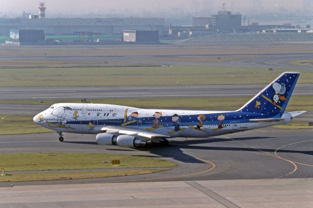 スヌーピー号1996」特別塗装機 全日空 (747-400 | JA8961) ガイド