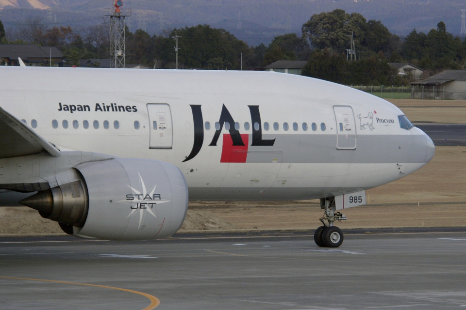 日本航空 Boeing 777-200 JA8985 鹿児島空港 航空フォト | by senyo