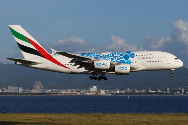 ドバイ国際博覧会「エキスポ2020」 ブルー」特別塗装機 エミレーツ航空