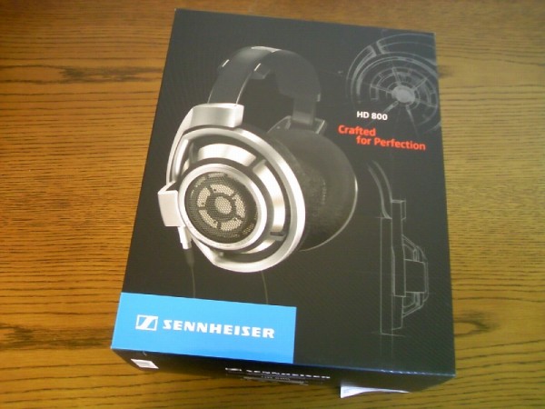 ゼンハイザーの超高級ヘッドホン（16万円）「HD800」レビュー