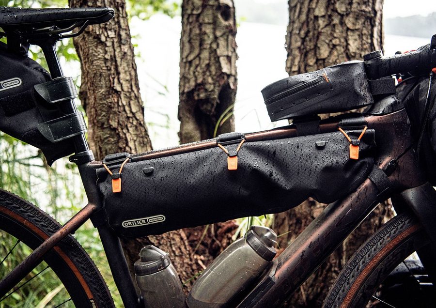 フレームバッグに雨にも強いロールクロージャータイプが登場｜ORTLIEB