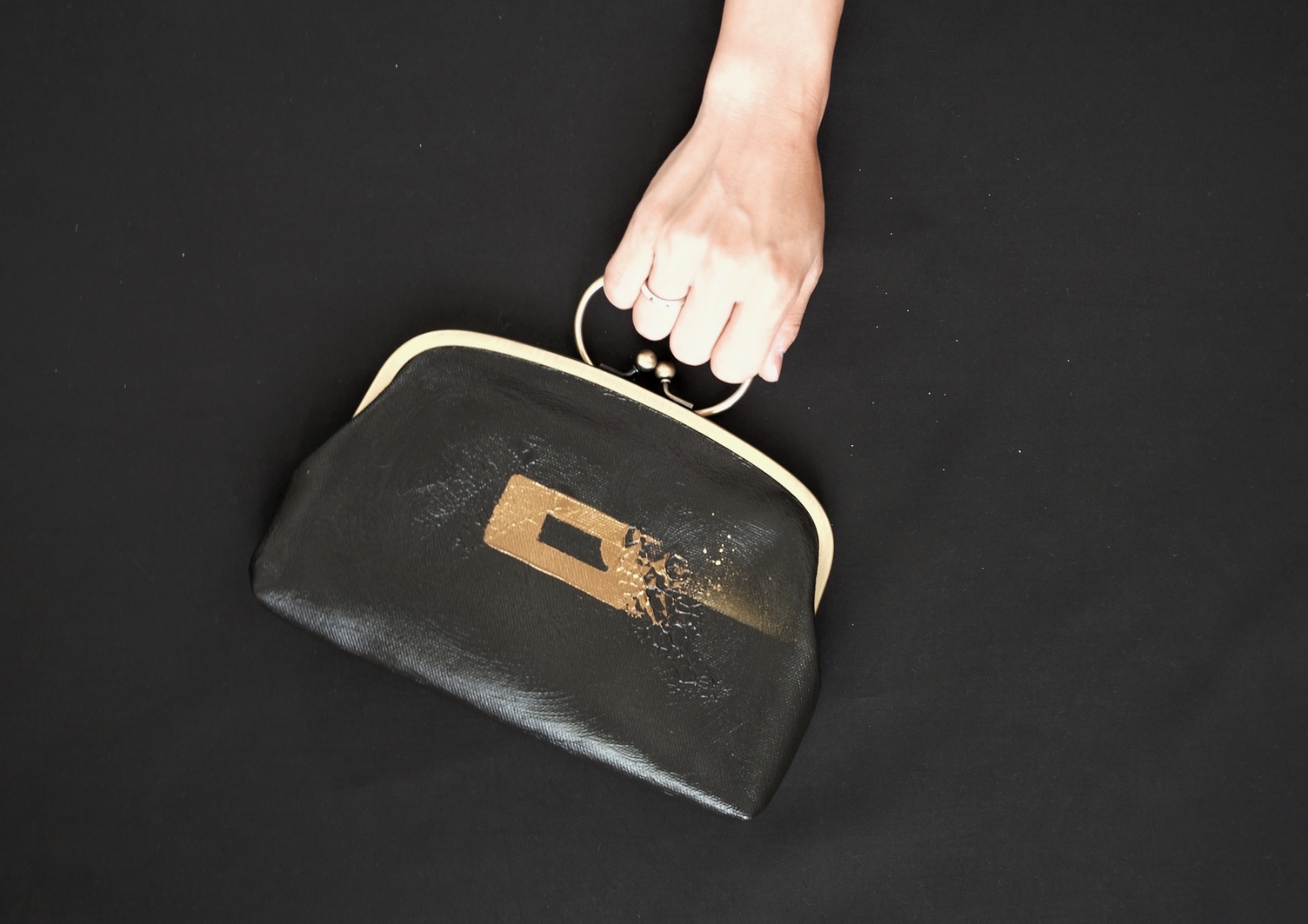 ちょっとしたお出かけから特別 な日の装いまでコーディネートをぐっと