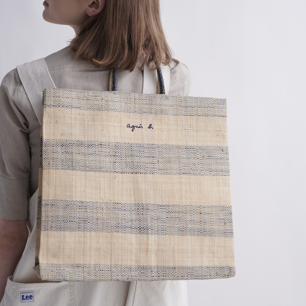 どちらにするか迷うくらいなら、2個持ちしちゃいなよ！《アニエスベー