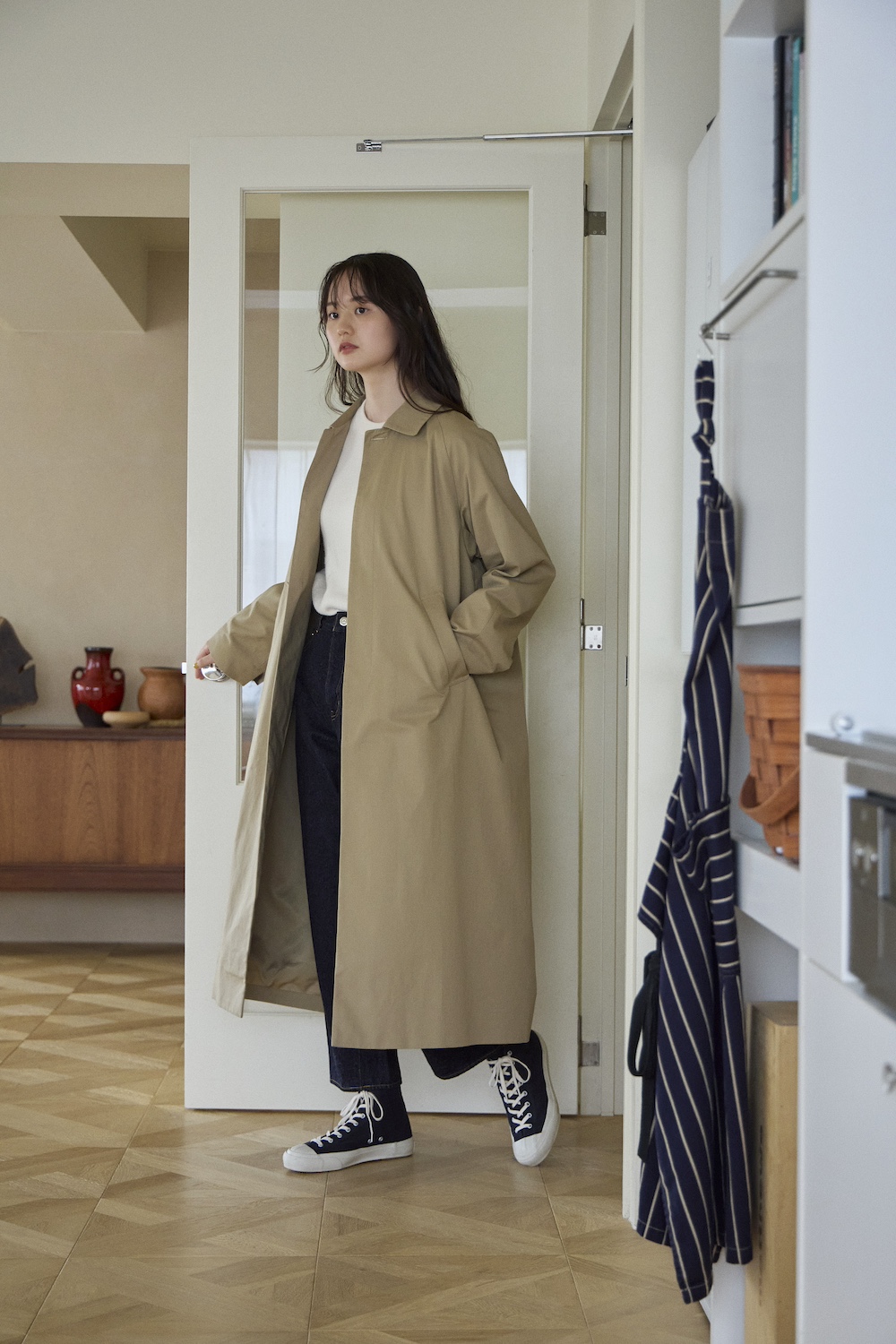 ヤエカ》定番のステンカラーコートは、秋がはじまる前にチェックしよう