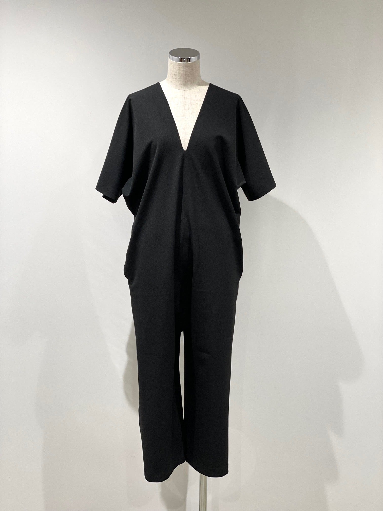 V-neck jumpsuit L/S – FUKIONLINE