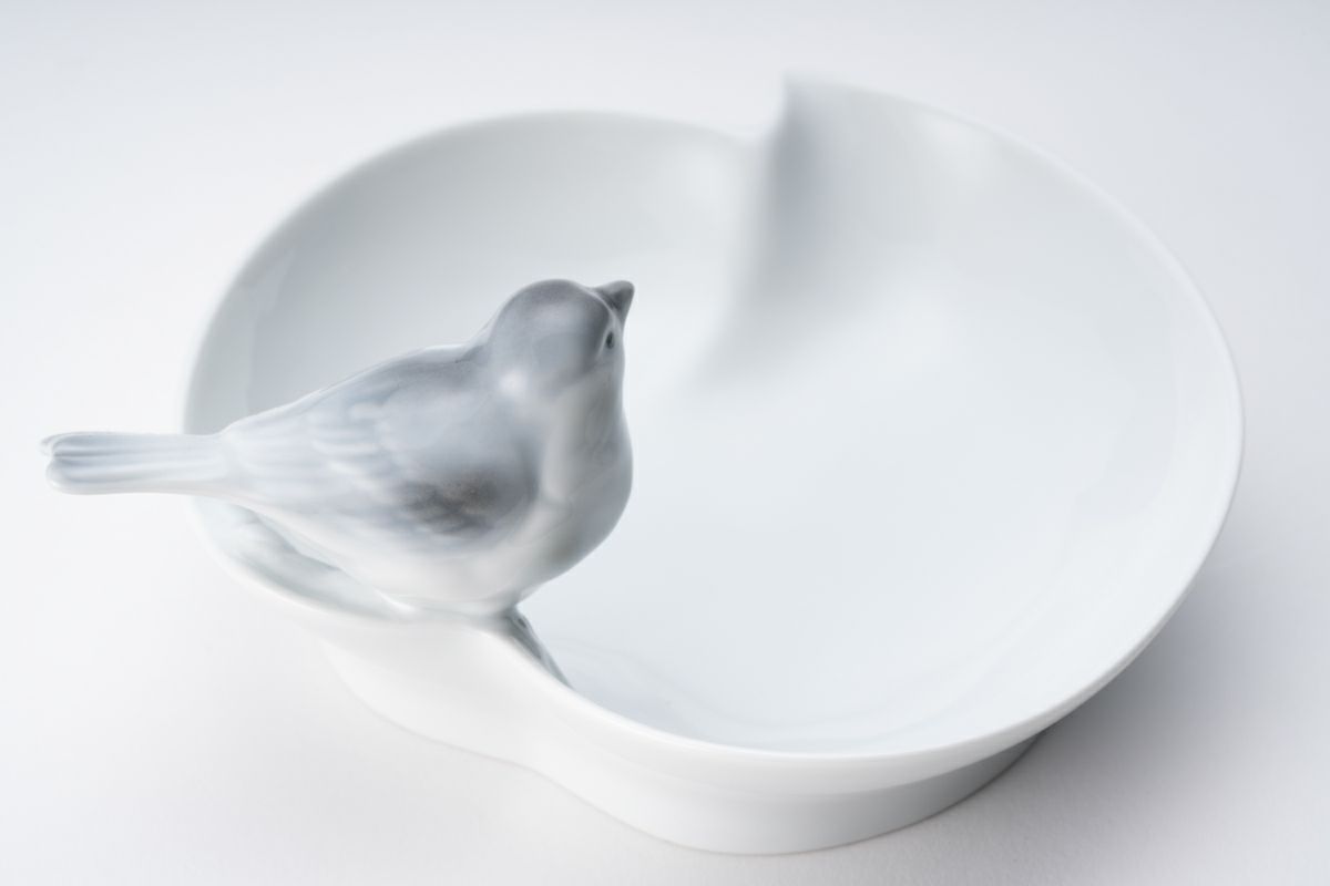 釉彩小鳥 彫刻皿 | 有田焼 深川製磁｜公式オンラインストア