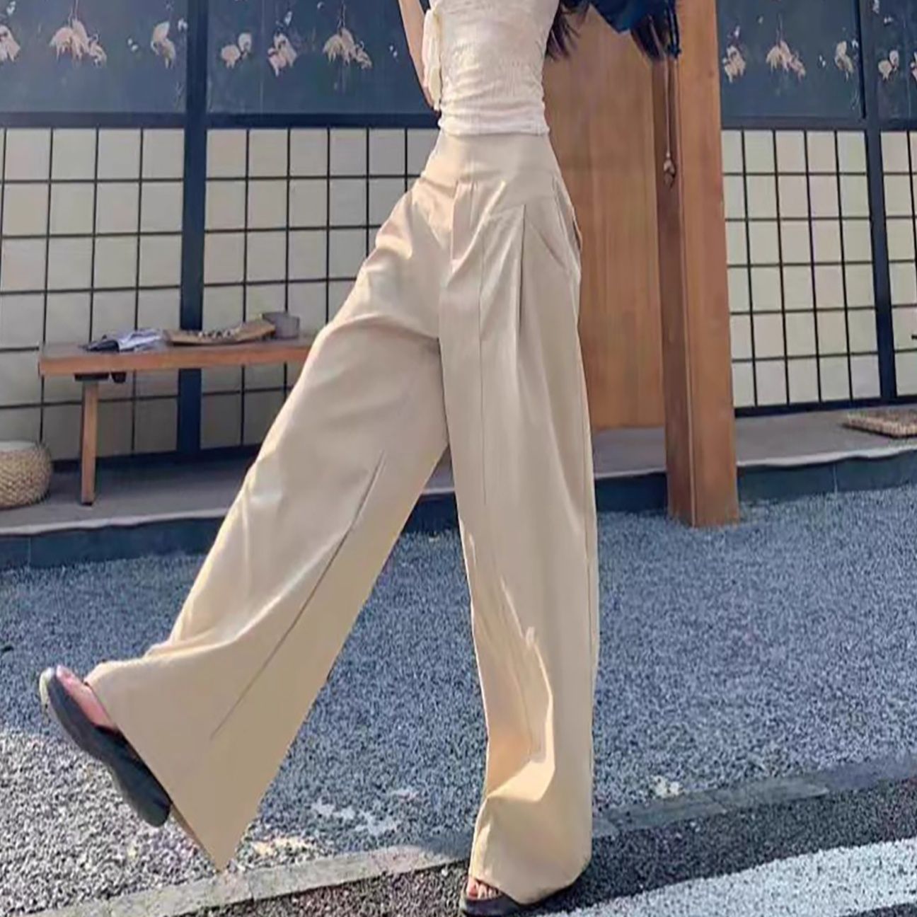 美脚見えタックワイドパンツ ベージュ ベージュ|ワイドタックパンツ