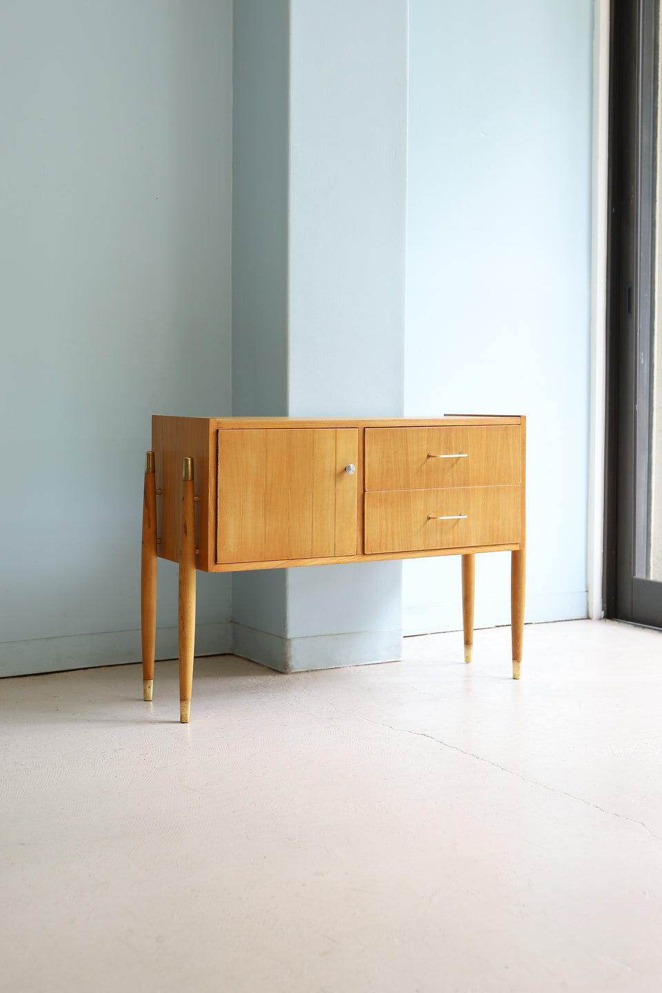 ドイツヴィンテージ スモールキャビネット チェスト サイドボード