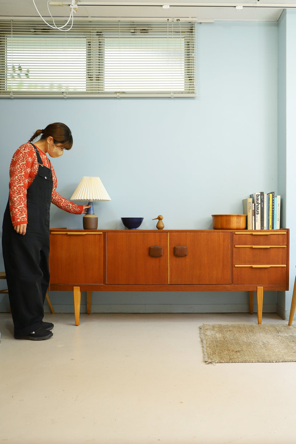 英国アンティークStonehill製サイドボード/木製机テレビ台(91-153