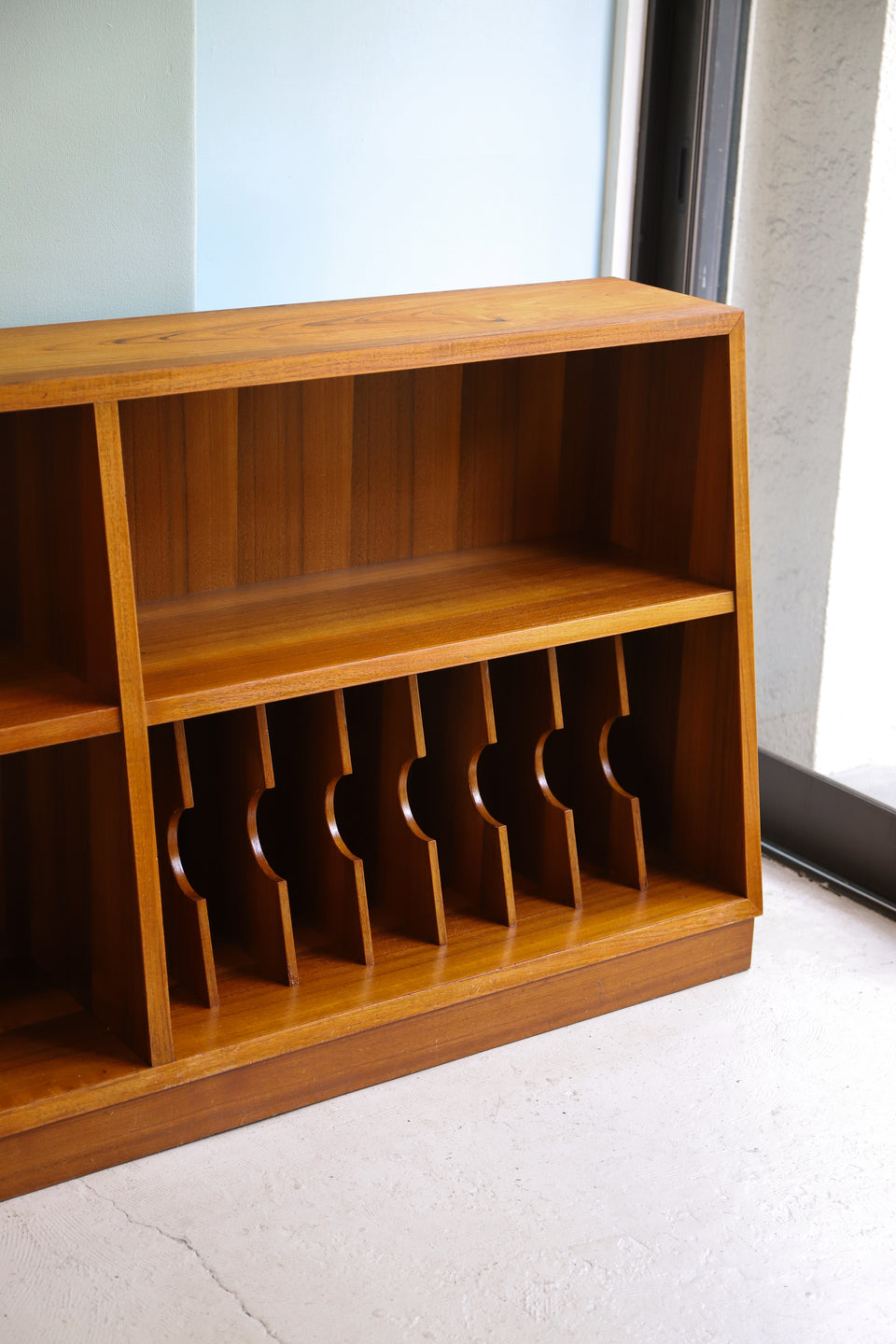 ジャパンヴィンテージ 本棚 レコードシェルフ チーク材 レトロモダン