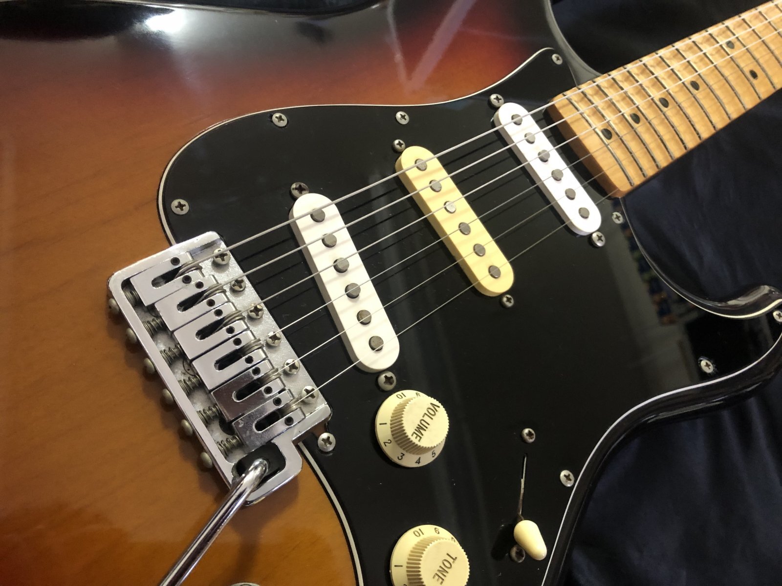 Fender Japan / ST72-86DSC ラッカー塗装 - HR/HMギター専門店 FUTURE