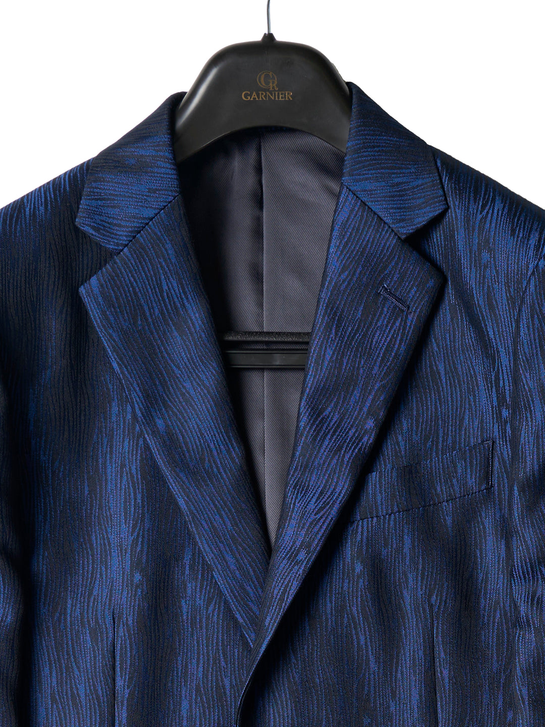 セール特別価格】【残り1点】2BSスリーピーススーツ – GARNIER