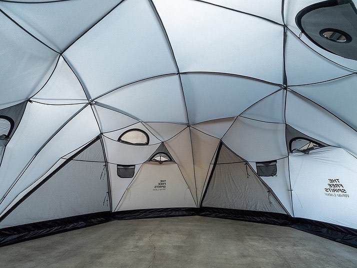 直径5.5メートルの大型ドームテント ロボテックドームが入荷です