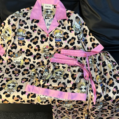 Qoo10] 高級感ある部屋着で 日焼けキティ ヒョウ : 下着・レッグウェア