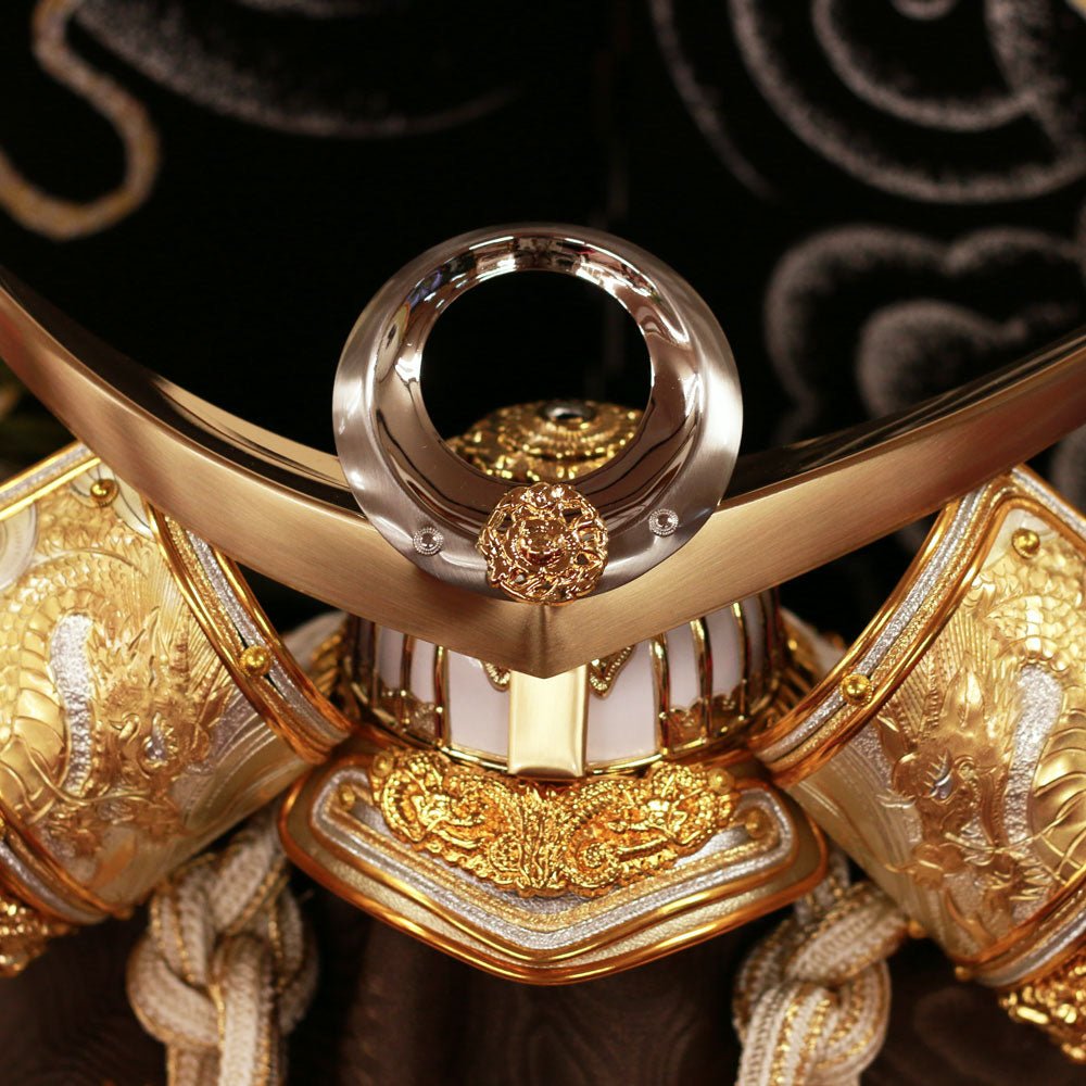 横幅60cm｜立体12号 武将 上杉謙信 白金｜ 五月人形 コンパクト飾り