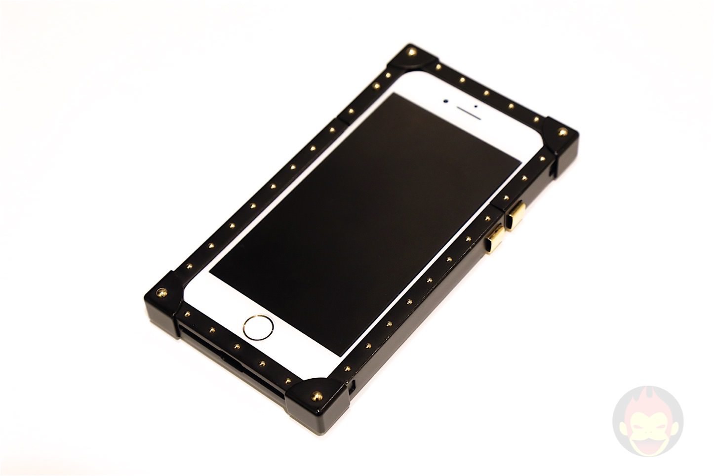 レビュー】ルイ・ヴィトンのトランク型ケース「EYE TRUNK for iPhone 7