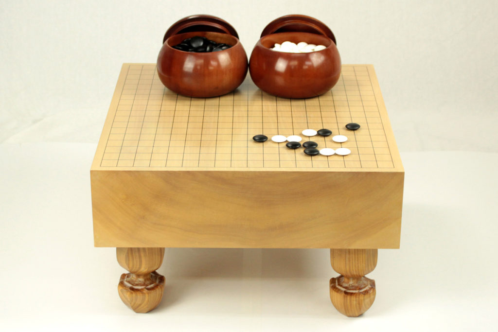 本桂｜碁盤40号脚付 3点セット｜本蛤碁石28号／新桜碁笥