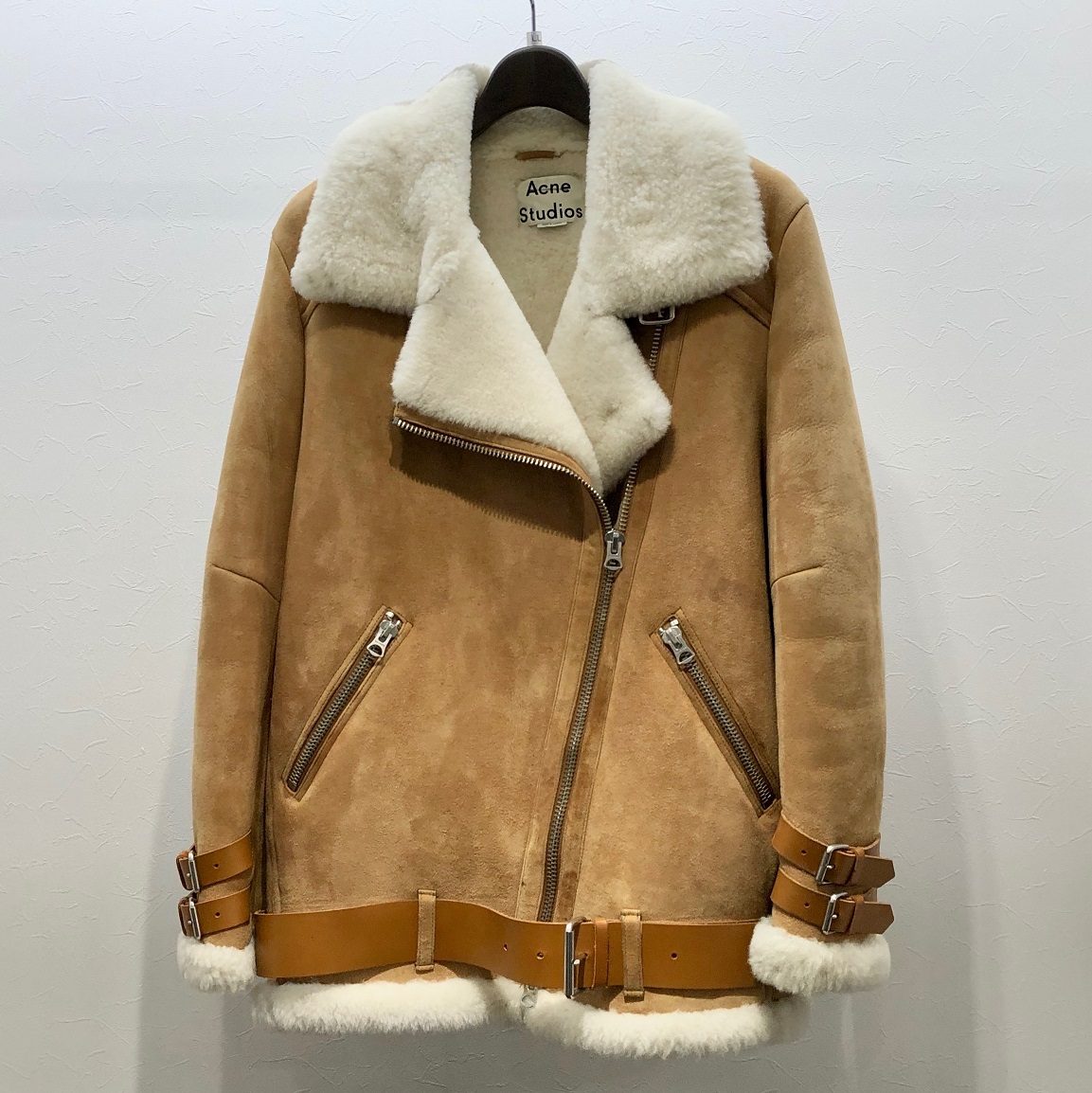 ACNE STUDIOS アクネストゥディオズ 買取しました！VELOCITE ムートン