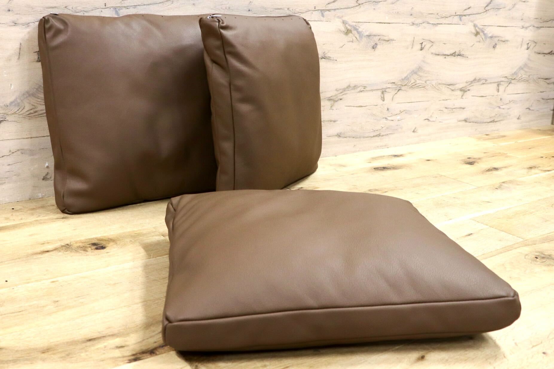 GMHN375B○HUKLA / フクラ クッション 3個セット 本革 レザー ブラウン