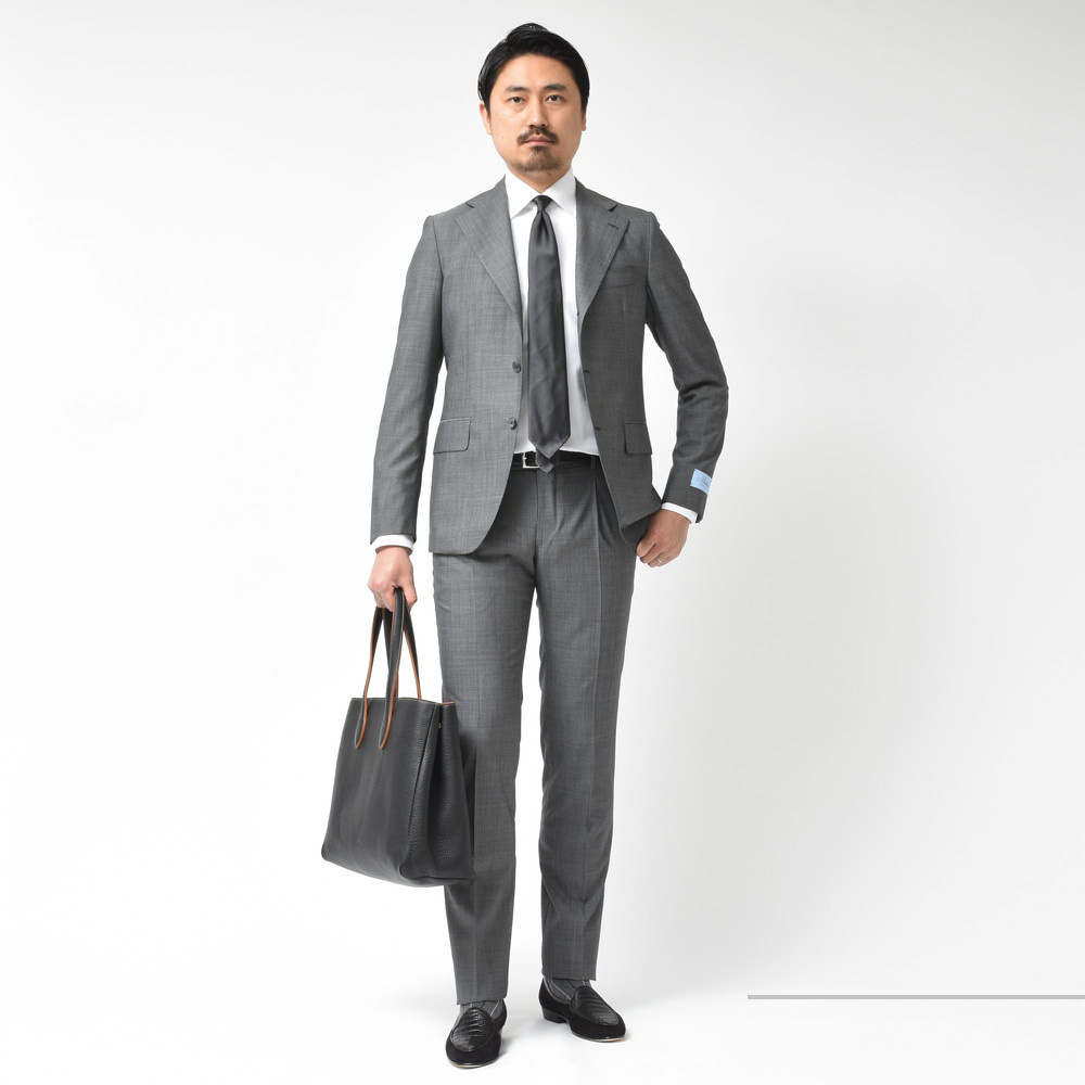 スーツはグレーが気になります！BELVEST（ベルベスト） カプセル