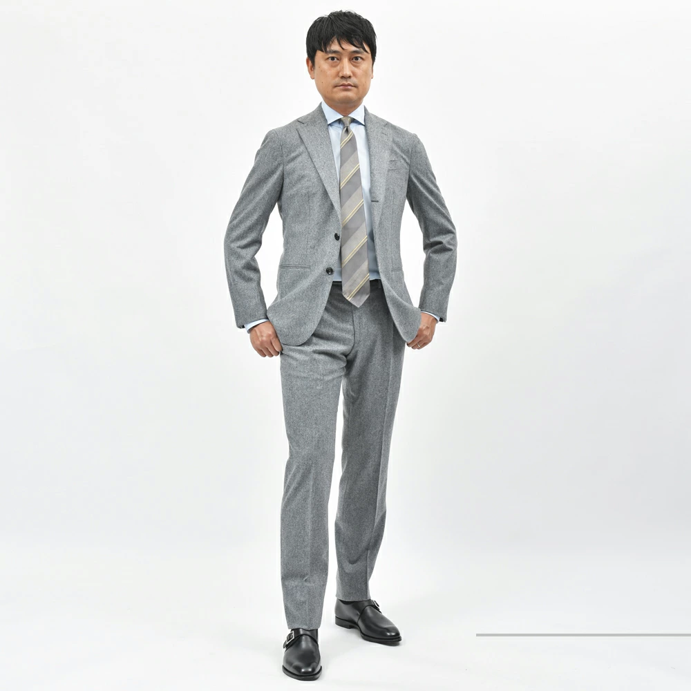 気合いの入るスーツです。GIANFRANCO BOMMEZZADRI(ジャンフランコ