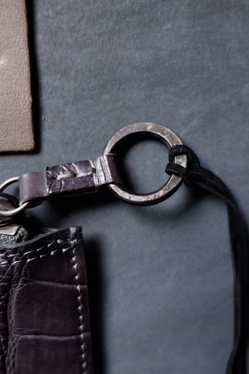 Small Zipped Wallet. Crocodile Leather. Gray. tagliovivo. « GULLAM