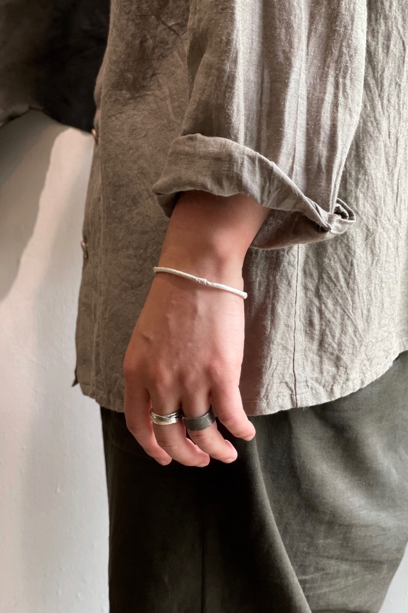 io-02-135. Tree Branch Bangle. Ag950. Mat Silver. iolom. « GULLAM